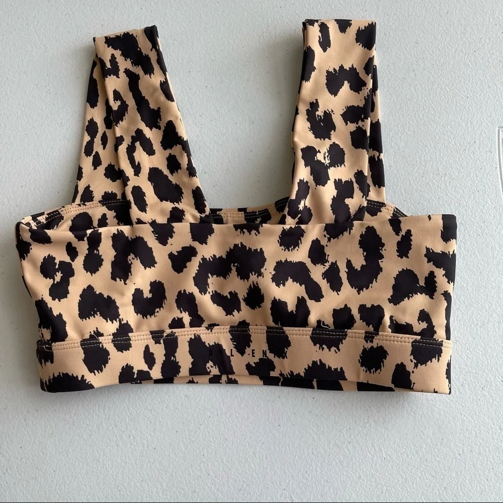 Leopard Print Sports Bra - Picture 4 of 10